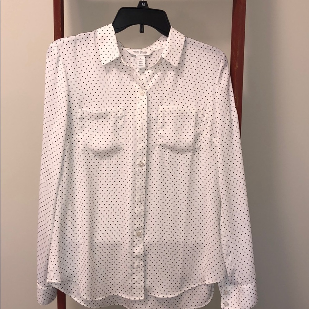 EUC (6) White House Black Market button up blouse.